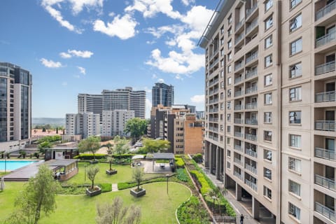 Natural landscape, Garden, Evening entertainment, City view, Garden view, Pool view, Swimming pool, sunbed