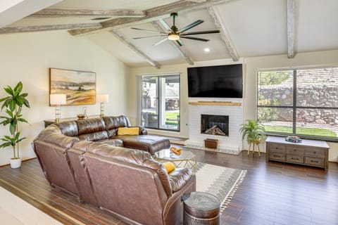 El Paso Oasis Near Franklin Mountains State Park House in El Paso