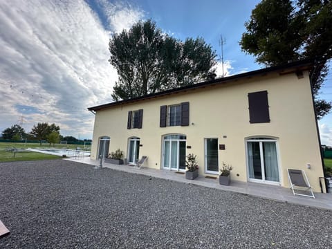 Villa Iris Apartment in Modena