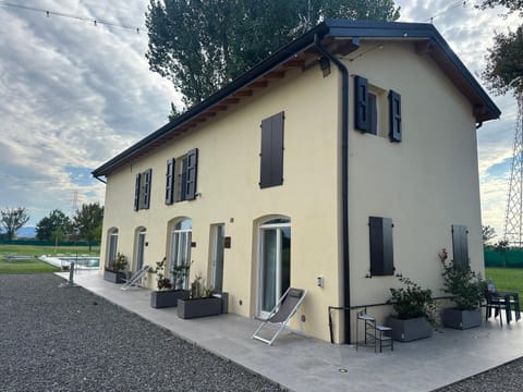 Villa Iris Apartment in Modena