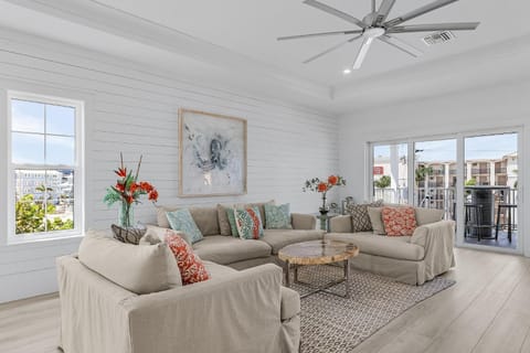 673 White Sands Retreat- Bay Views, Pool, Elevator home House in Estero Island