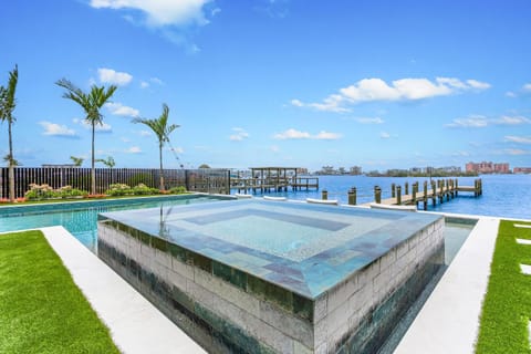 793 Shoreline Estate- 6BD 6BR, Luxurious Pool Home on The Water! home House in San Carlos Island