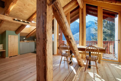 Lioda Oak Alpine Charm Apartment in Trentino-South Tyrol