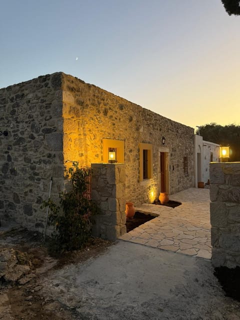 Property building, Day