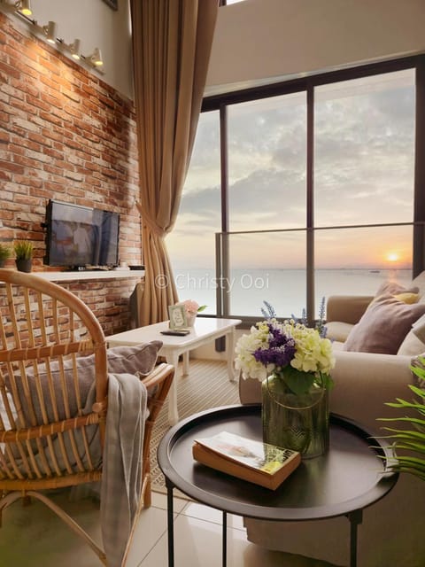 TV and multimedia, Living room, Seating area, Sea view