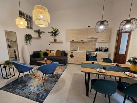 Kitchen or kitchenette, Living room, Seating area, Dining area, oven, stove, toaster