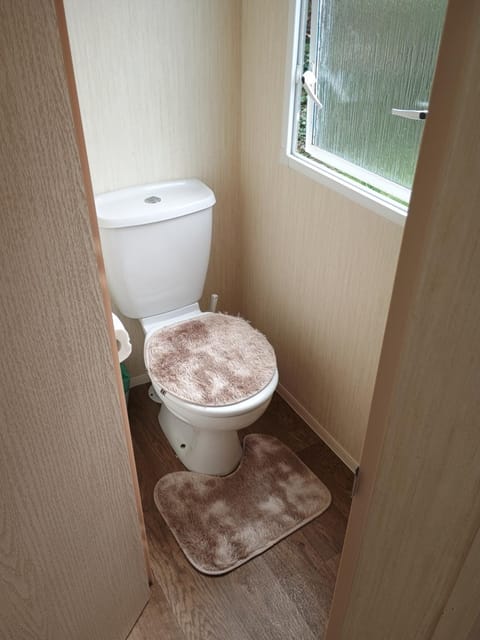 16 Vale Park Campground/
RV Resort in Fishguard Holiday Park