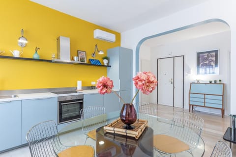 Kitchen or kitchenette, Communal kitchen
