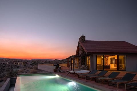 Las Rocas By The Cohost Company House in Yucca Valley
