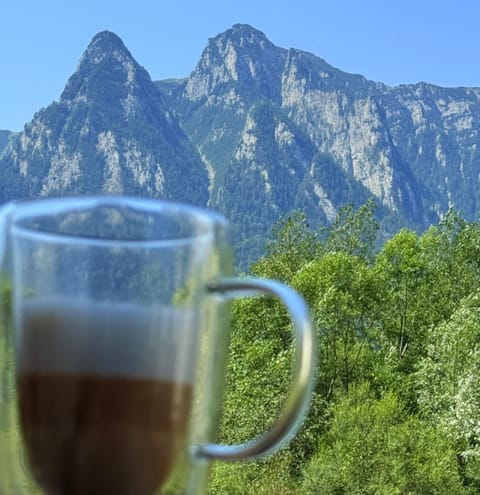 Property building, Day, Neighbourhood, Natural landscape, Coffee/tea facilities, Balcony/Terrace, Mountain view