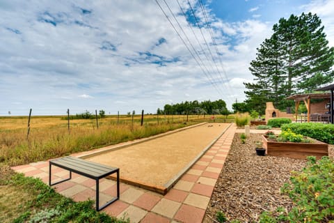 Mtn-View Home with Pickleball Court in Louisville! House in Louisville