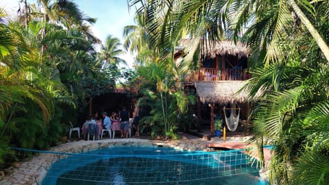 Swimming pool, Breakfast