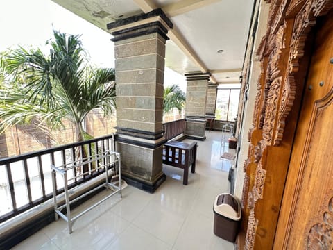 Osa Guest House 5 Bed and Breakfast in Kuta