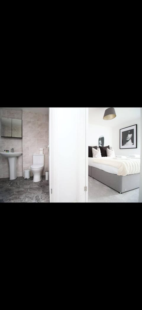 Luxury Town House in Bristol, Near Southmead Hospital House in Bristol