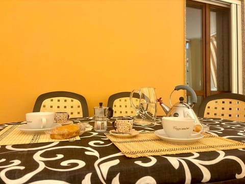 Food and drinks, Dining area