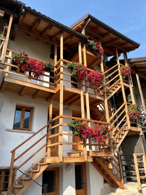 Property building, Property building