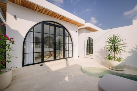 View (from property/room), Pool view, Swimming pool
