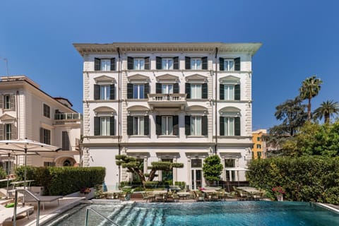 Property building, Swimming pool