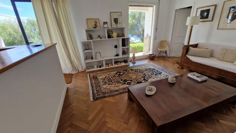 Living room, Sea view