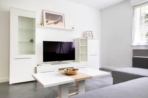 - Suite Moderne N1, À la passerelle, Bâle et Allemagne, Parking Gratuit - Apartment in Weil am Rhein