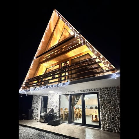 Night, Living room, Seating area, Parking