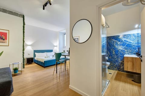 TV and multimedia, Photo of the whole room, Bedroom