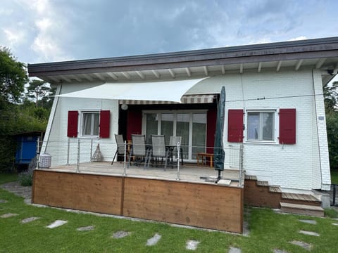 Property building, Balcony/Terrace, Balcony/Terrace
