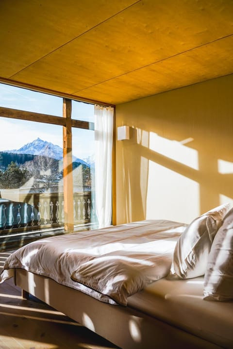 Natural landscape, Photo of the whole room, Bedroom, Mountain view