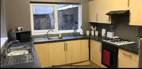 284 - Room 5 - Beachfront - Fantastic sea views Bed and Breakfast in Swansea