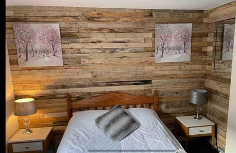 284 - Room 6 - Beachfront Bed and Breakfast in Swansea