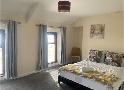 284 - Room 8 - Beachfront - Fantastic Sea views Bed and Breakfast in Swansea