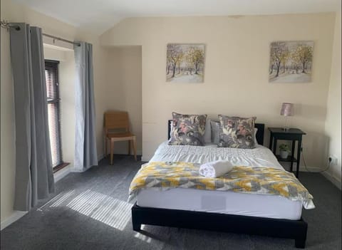 284 - Room 8 - Beachfront - Fantastic Sea views Bed and Breakfast in Swansea