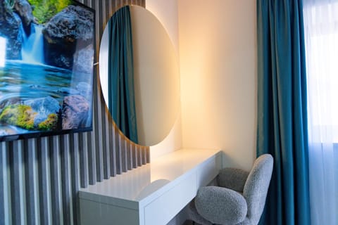 TV and multimedia, Seating area