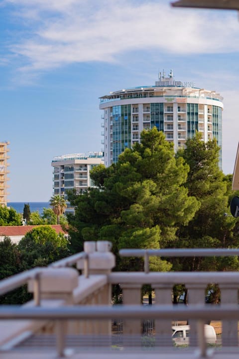 Day, View (from property/room), Balcony/Terrace, City view