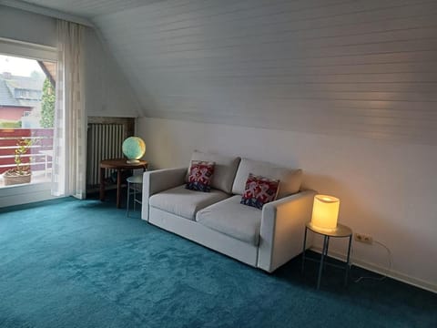 Living room, Bedroom, internet