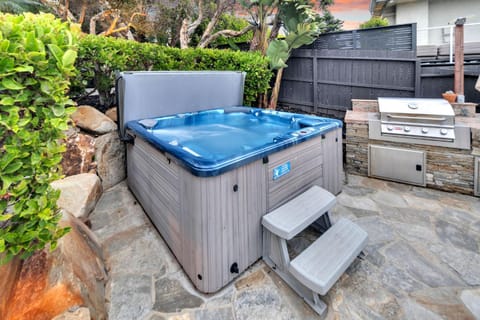 Fairway Retreat, Stylish Coastal Home Near Golf, Beaches & Carlsbad Fun House in Leucadia