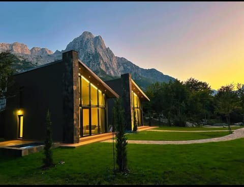 Property building, Garden