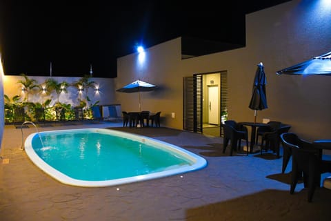 Pool view, Swimming pool, sunbed