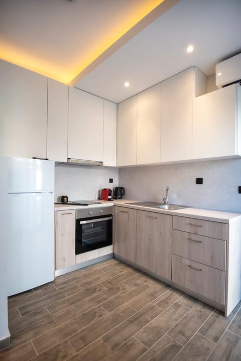 Kitchen or kitchenette, oven, stove