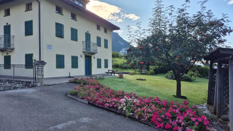 La casa di Paolino appartamento con 3 camere Apartment in Friuli-Venezia Giulia