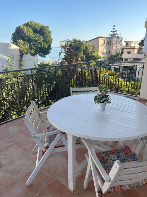 Patio, Day, View (from property/room), Balcony/Terrace, Dining area