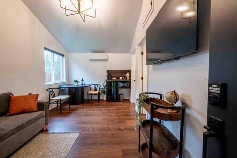 Columbia Cabins Cabin 1 Cabin in Calaveras County