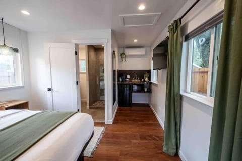 Columbia Cabins Cabin 4 Cabin in Calaveras County