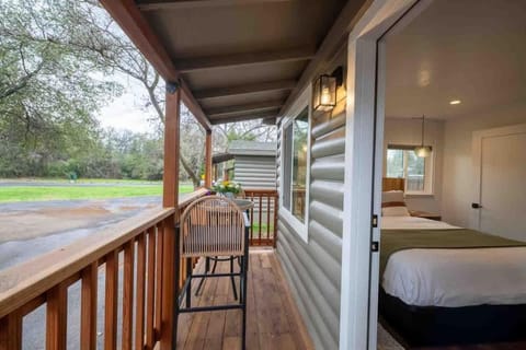 Columbia Cabins Cabin 4 Cabin in Calaveras County