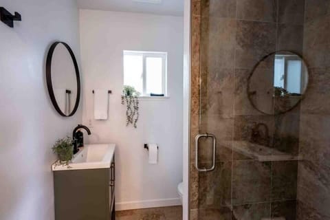 Columbia Cabins Cabin 5 Cabin in Calaveras County