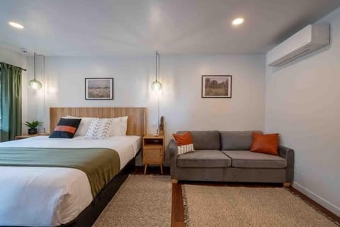 Columbia Cabins Cabin 6 Cabin in Calaveras County