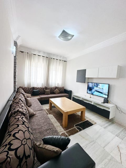 Communal lounge/ TV room, TV and multimedia, Living room