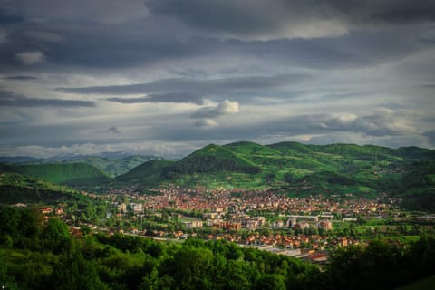 Nearby landmark, Neighbourhood, Natural landscape