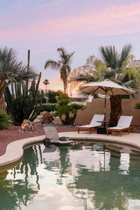 Natural landscape, Swimming pool, sunbed