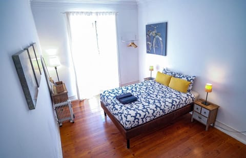 Photo of the whole room, Bedroom